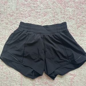Lululemon Hotty Hot Shorts - size 4